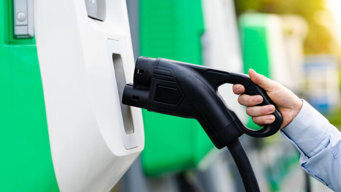 Prise CCS : fonctionnement, puissance et voitures compatibles
